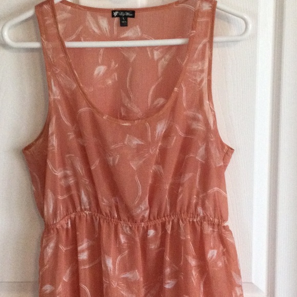 Frilly Top By Lily White - Picture 2 of 10